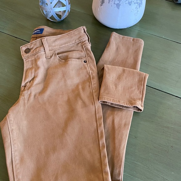 Old Navy Pants - Old Navy mid-rise rockstar jeans